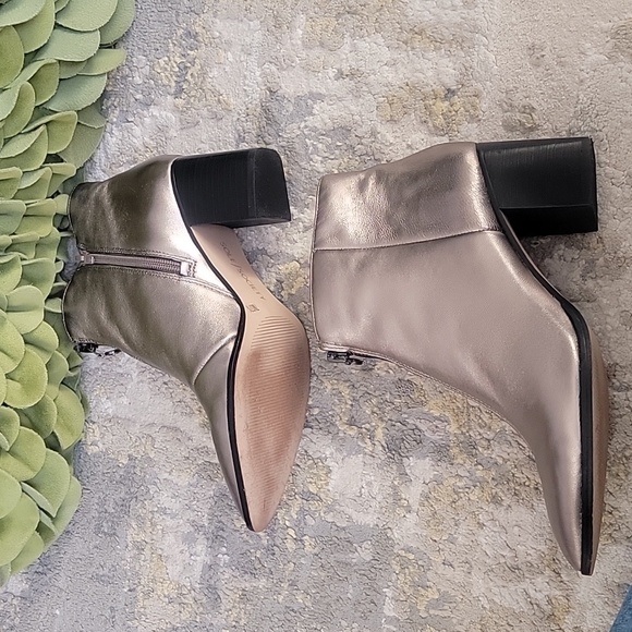 Sole Society Desiray Mettallic Zip Front Bootie - Picture 5 of 13